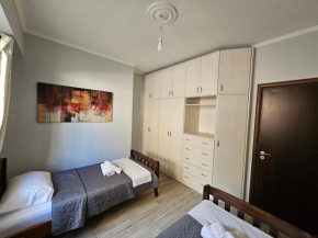 3-Leo's Apartments